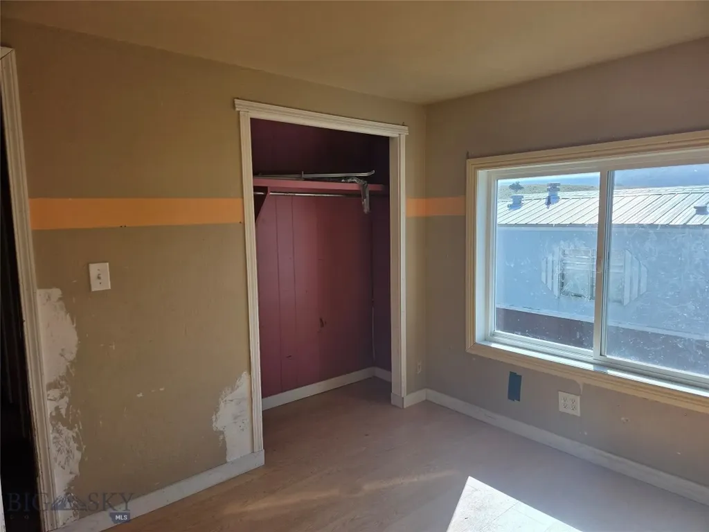 158 Dry Creek Road S Emigrant MT 59027