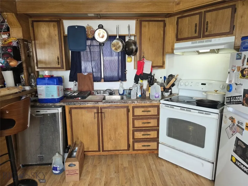 158 Dry Creek Road S Emigrant MT 59027