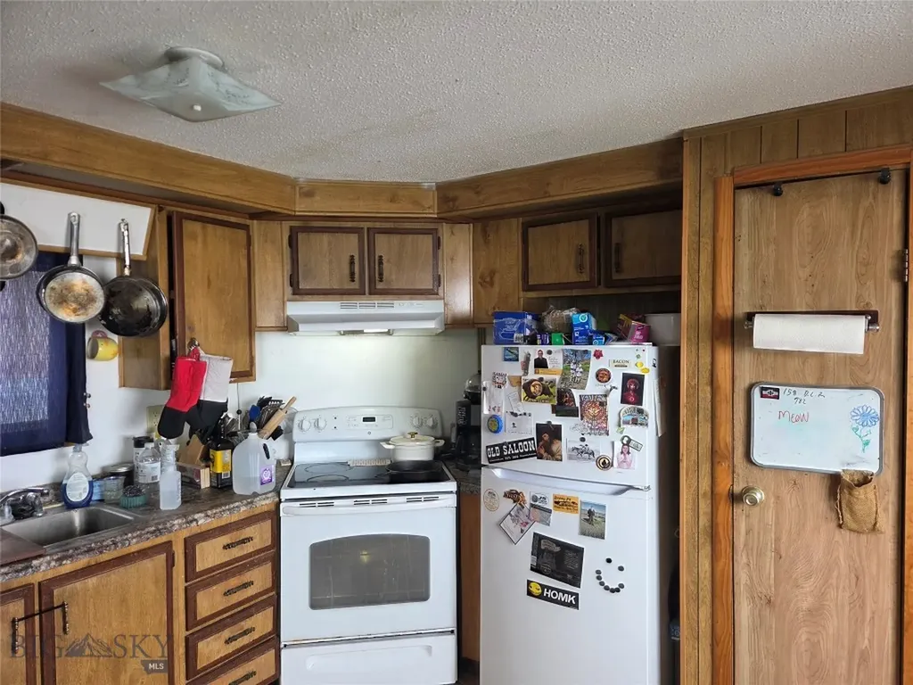 158 Dry Creek Road S Emigrant MT 59027