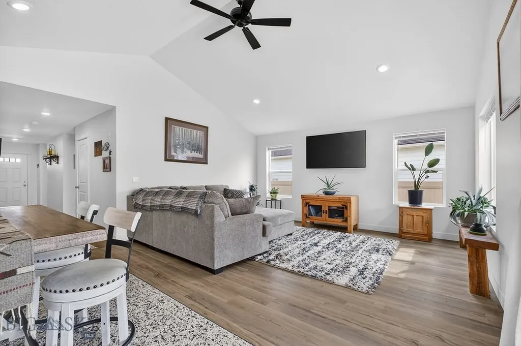275 Meadow View Loop East Helena MT 59635