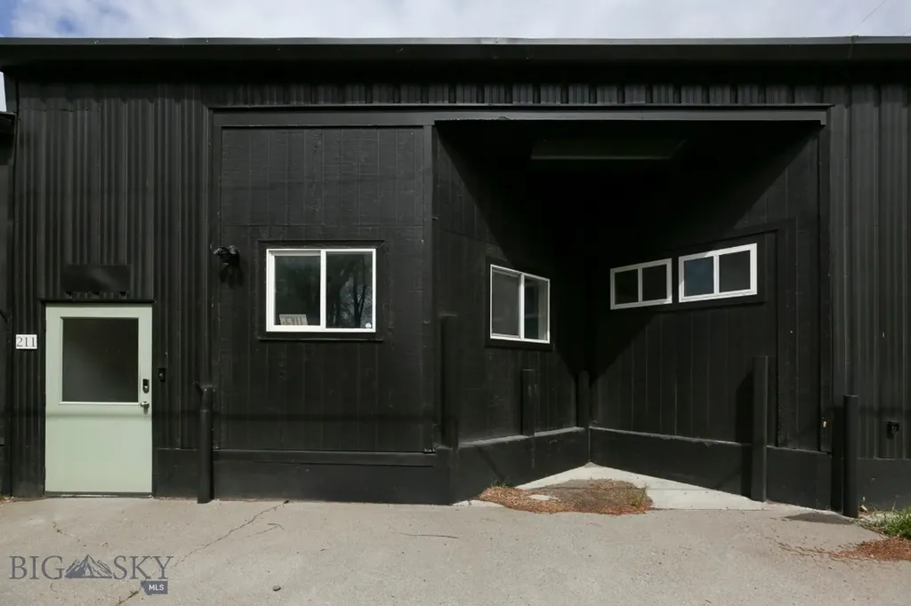 329 S B Street Livingston MT 59047