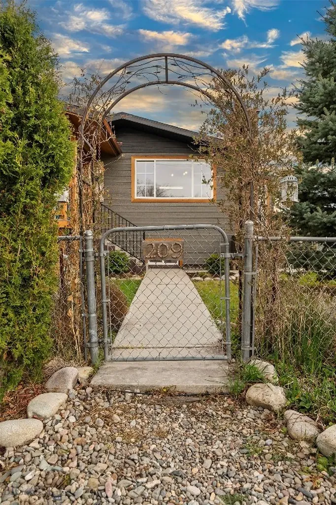 209 4th Street Townsend MT 59644