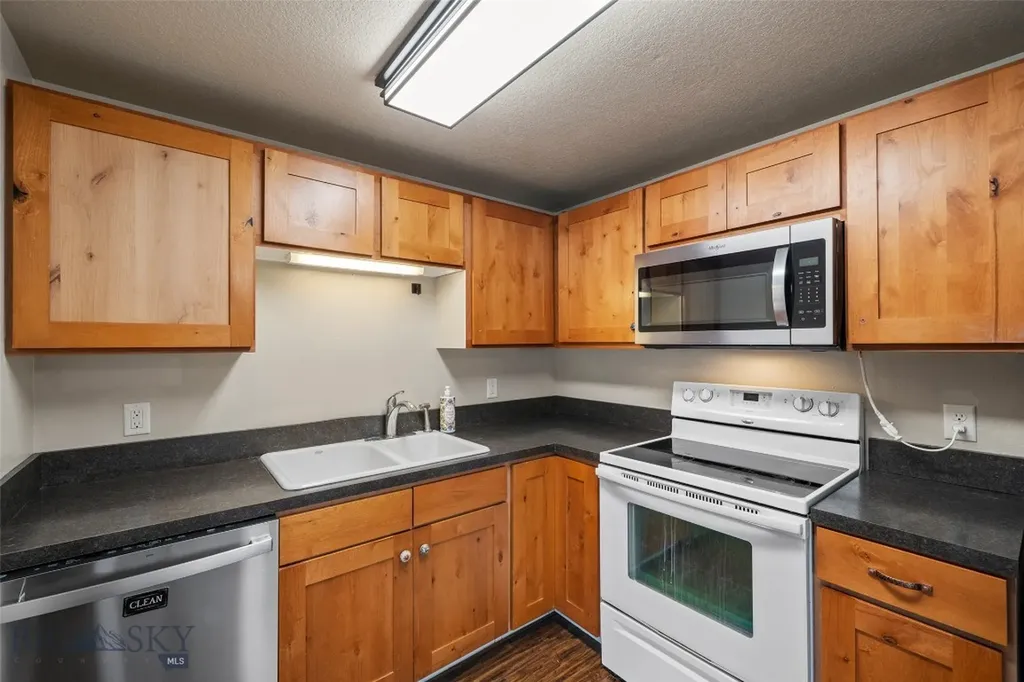 209 4th Street Townsend MT 59644
