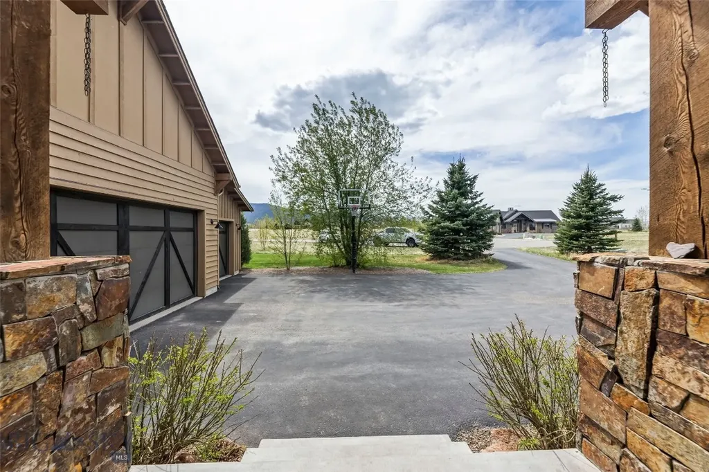 51 Paddock Court Bozeman MT 59718