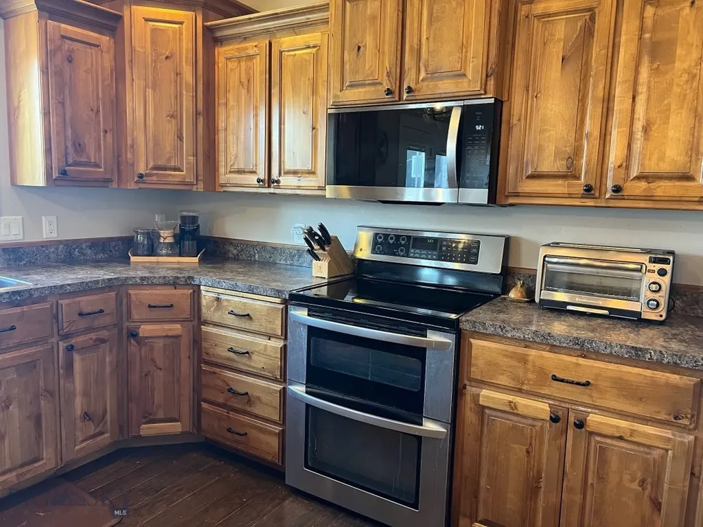 442 Expedition Drive Dillon MT 59725