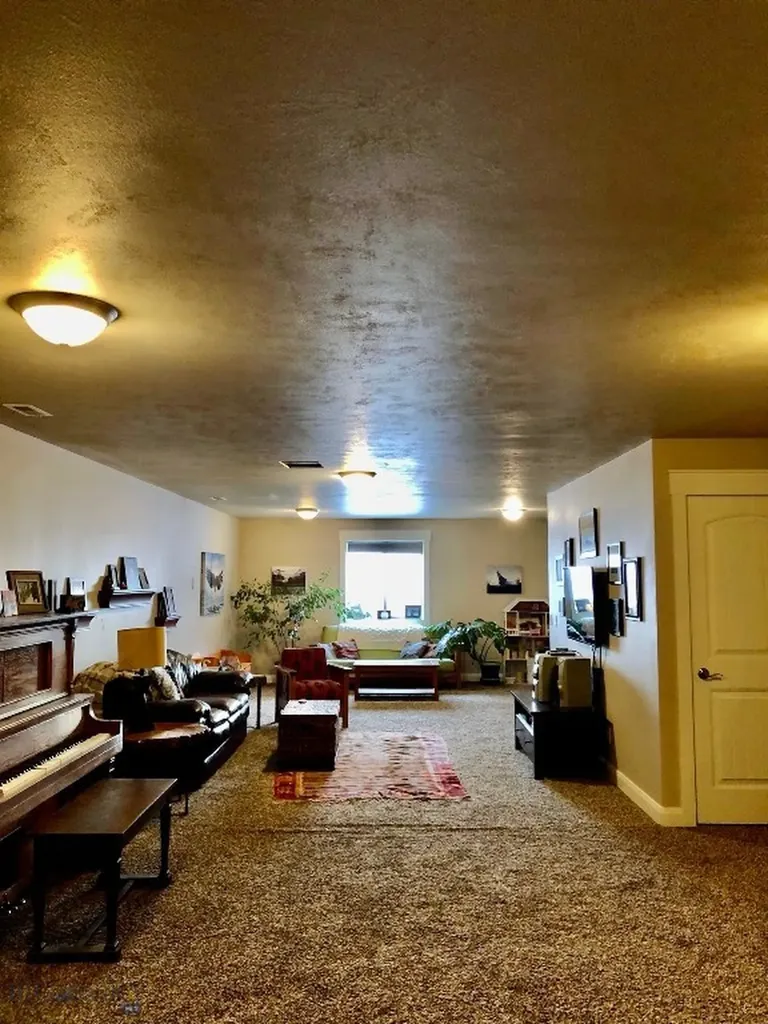 442 Expedition Drive Dillon MT 59725