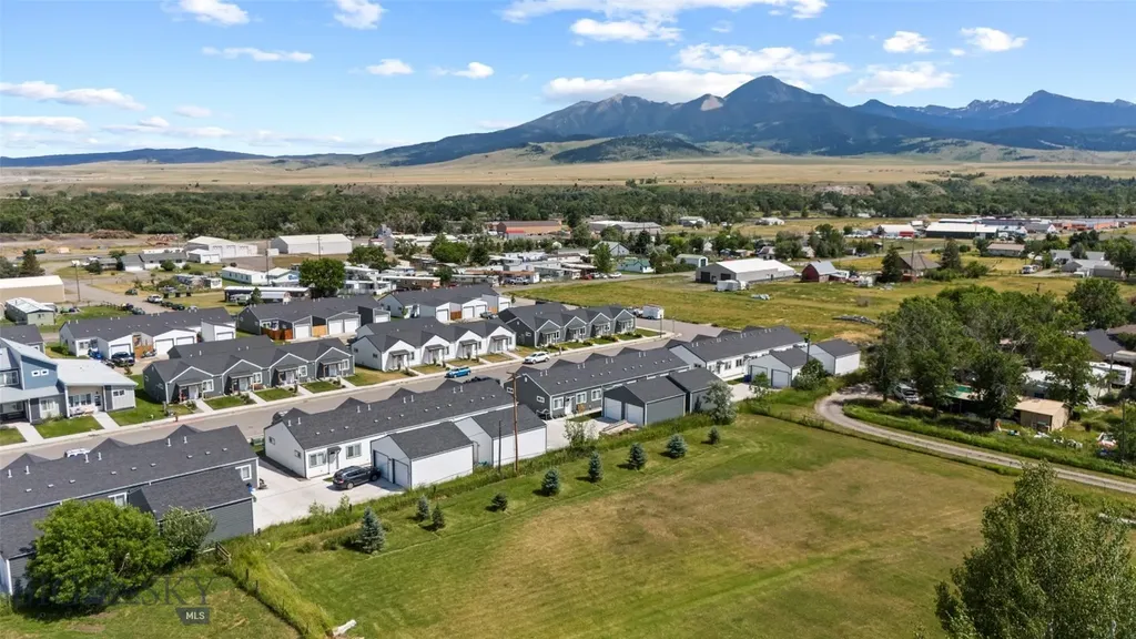 402 Brookline Livingston MT 59047