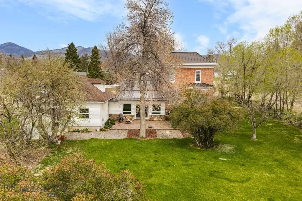 113 E Poppleton Street Sheridan MT 59749