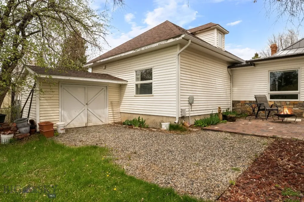 113 E Poppleton Street Sheridan MT 59749
