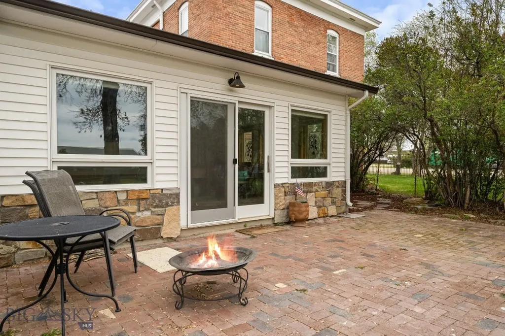 113 E Poppleton Street Sheridan MT 59749