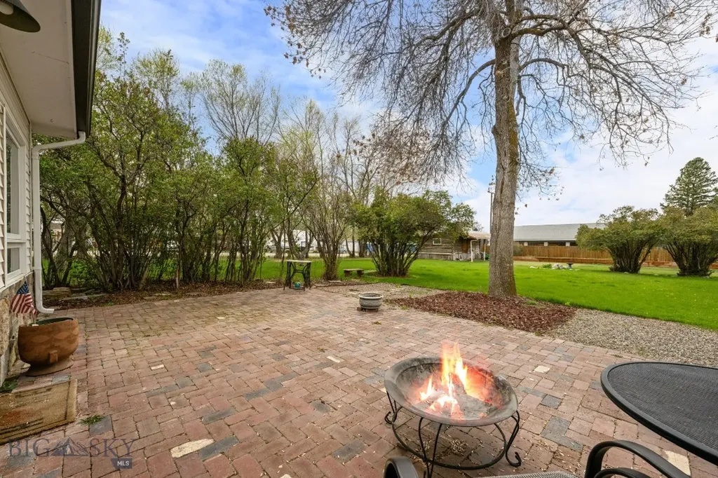 113 E Poppleton Street Sheridan MT 59749