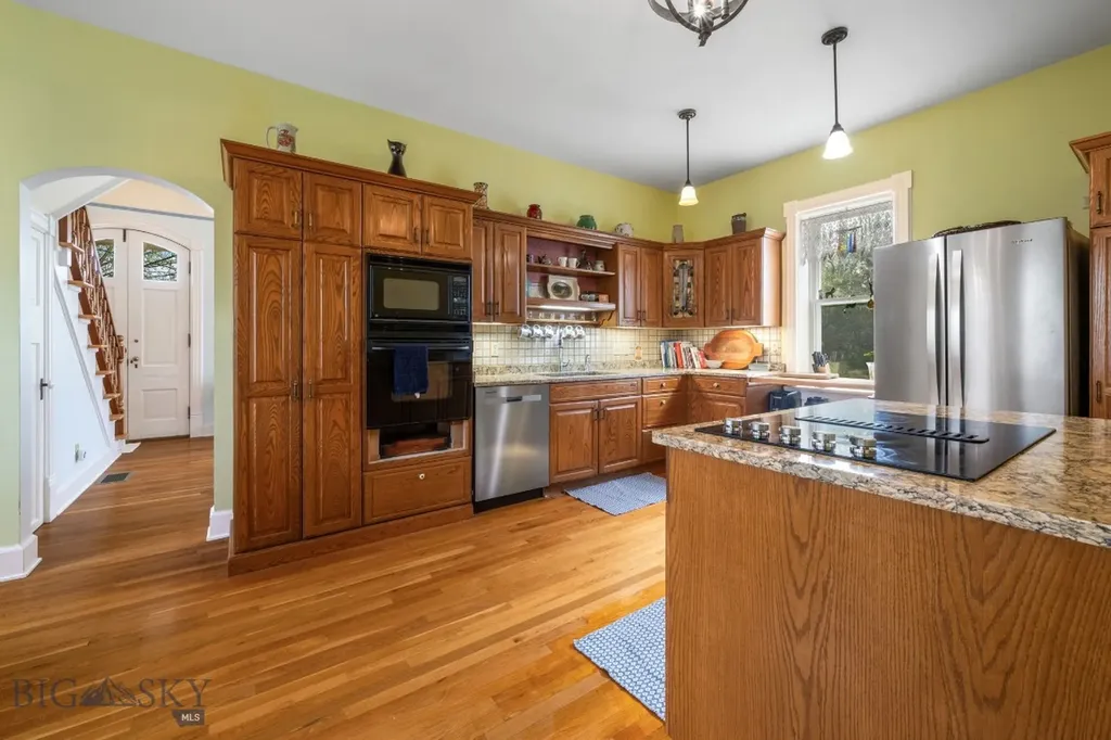 113 E Poppleton Street Sheridan MT 59749