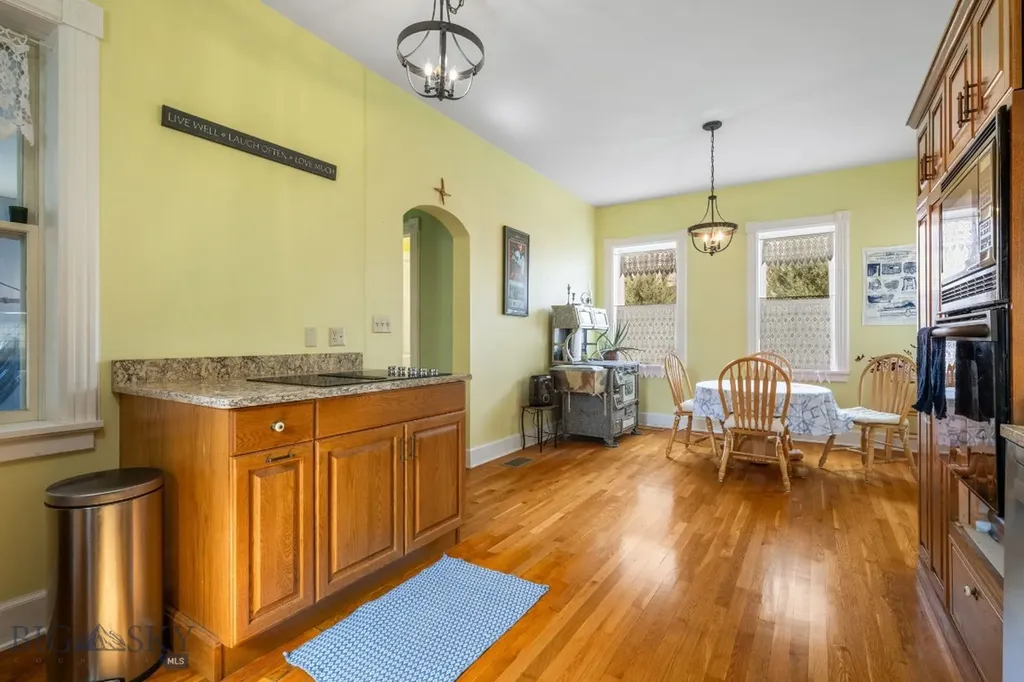 113 E Poppleton Street Sheridan MT 59749