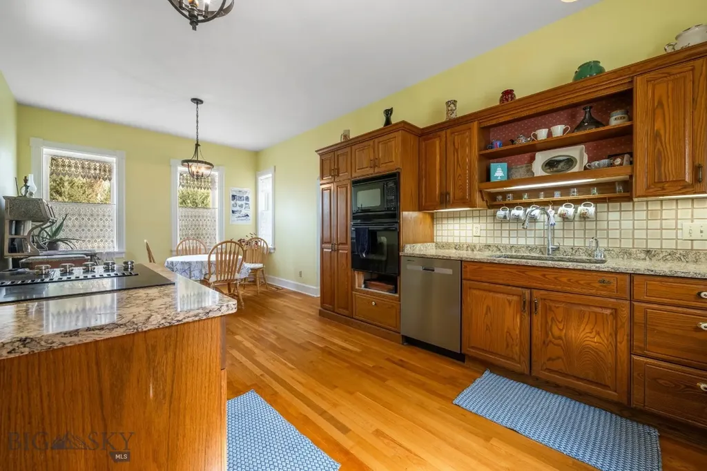 113 E Poppleton Street Sheridan MT 59749