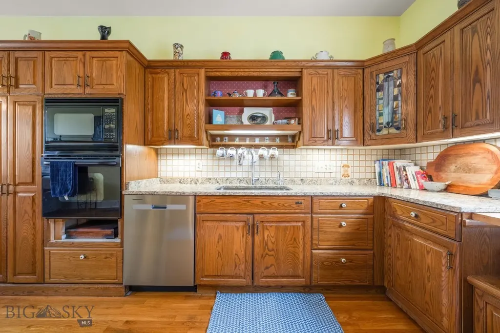 113 E Poppleton Street Sheridan MT 59749