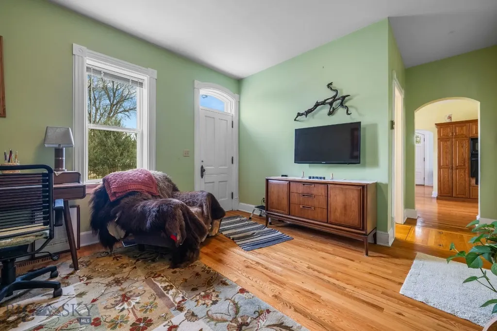 113 E Poppleton Street Sheridan MT 59749