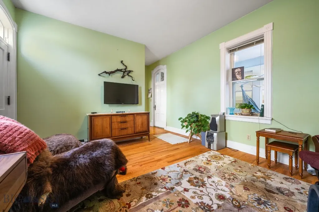 113 E Poppleton Street Sheridan MT 59749