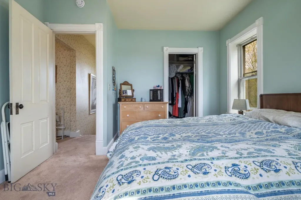 113 E Poppleton Street Sheridan MT 59749