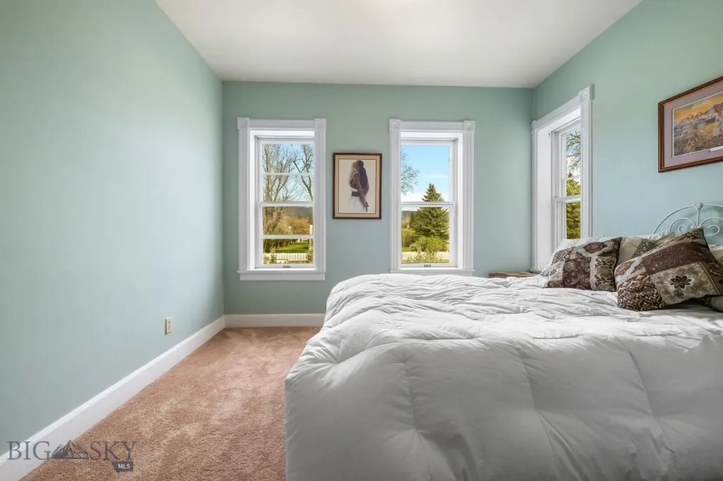 113 E Poppleton Street Sheridan MT 59749