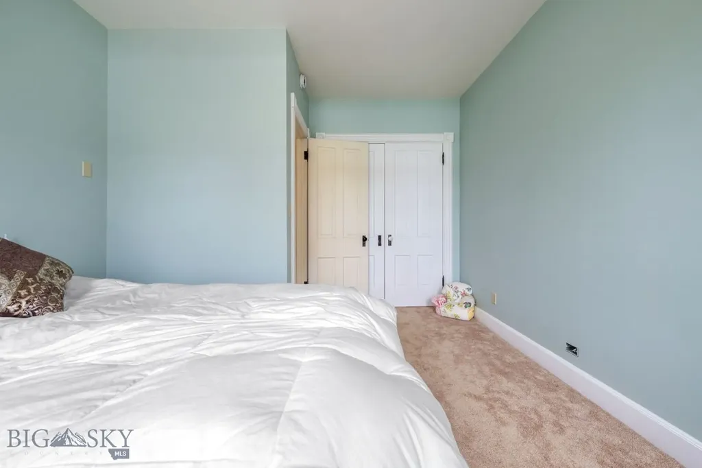 113 E Poppleton Street Sheridan MT 59749