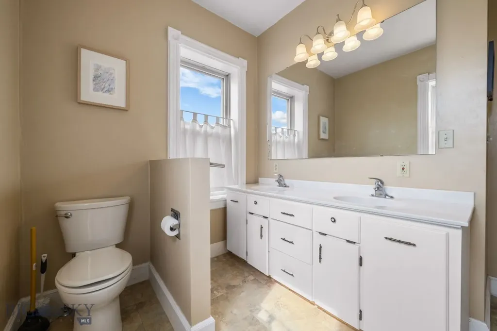 113 E Poppleton Street Sheridan MT 59749