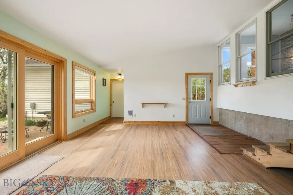 113 E Poppleton Street Sheridan MT 59749