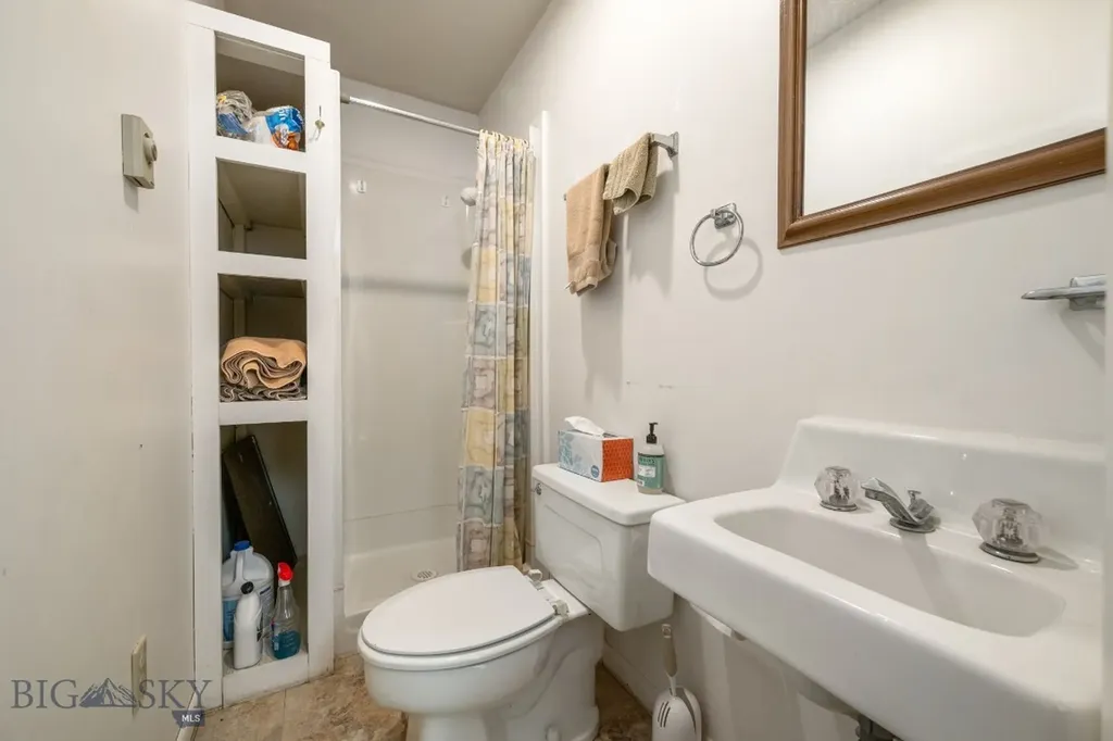 113 E Poppleton Street Sheridan MT 59749