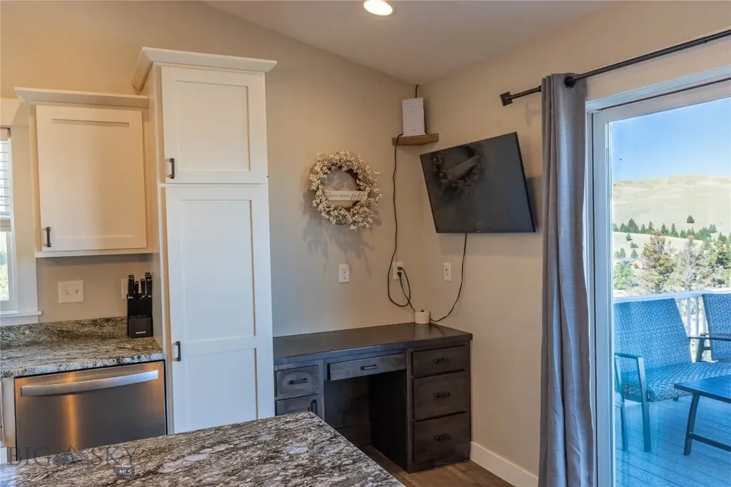 10 Ridgeview Drive Clancy MT 59634