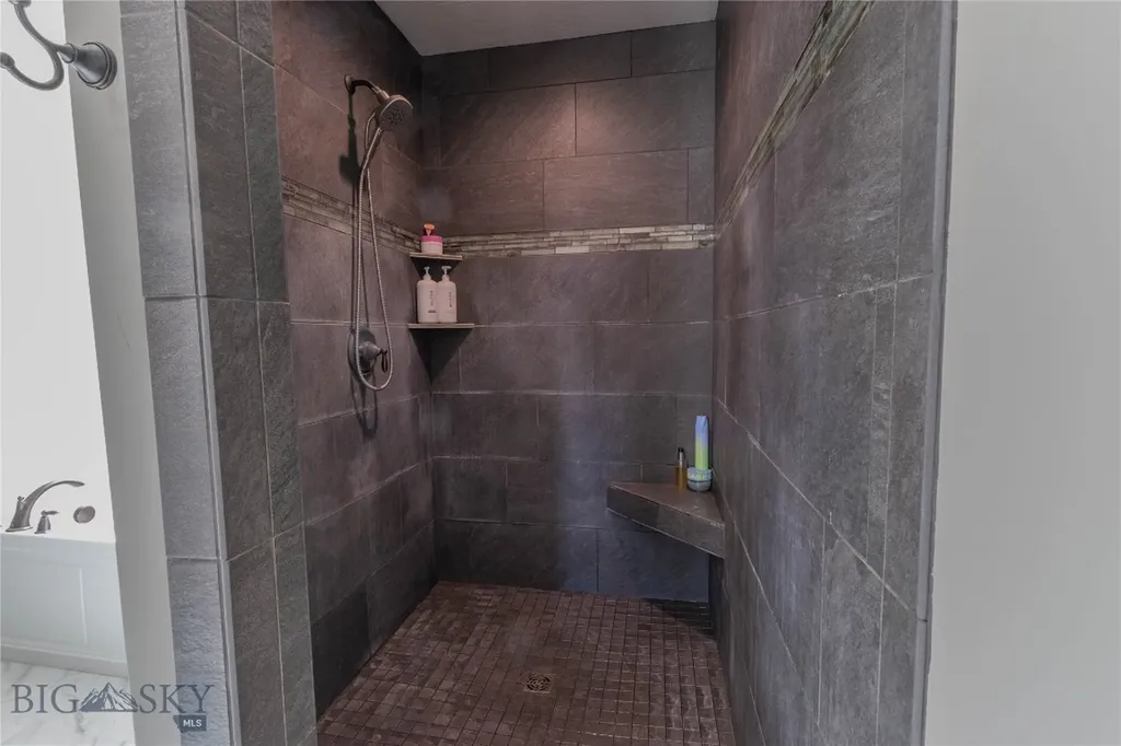 10 Ridgeview Drive Clancy MT 59634