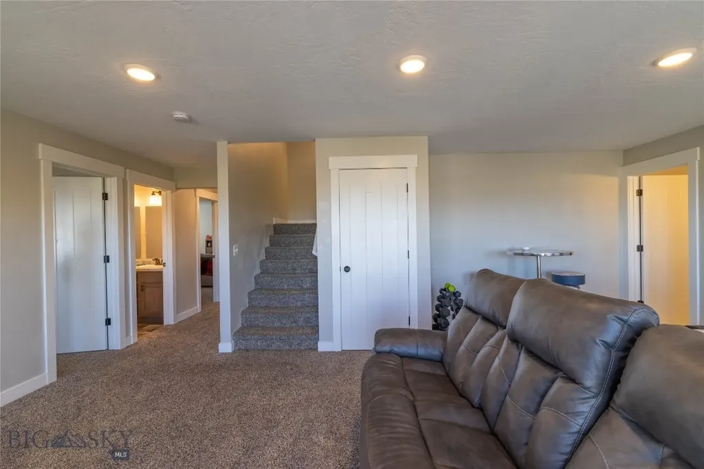 10 Ridgeview Drive Clancy MT 59634