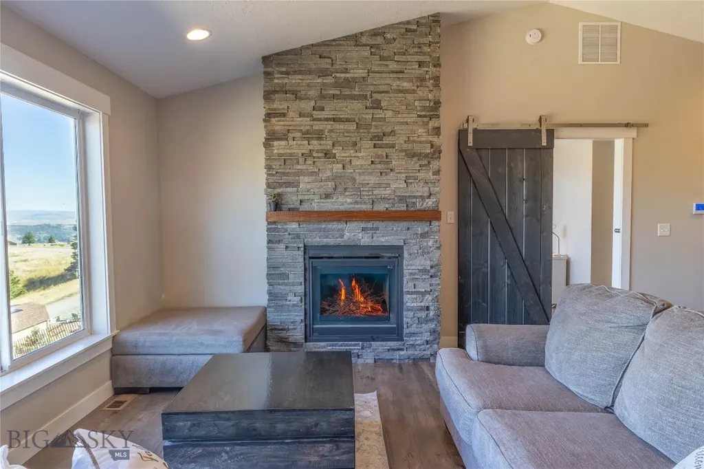 10 Ridgeview Drive Clancy MT 59634