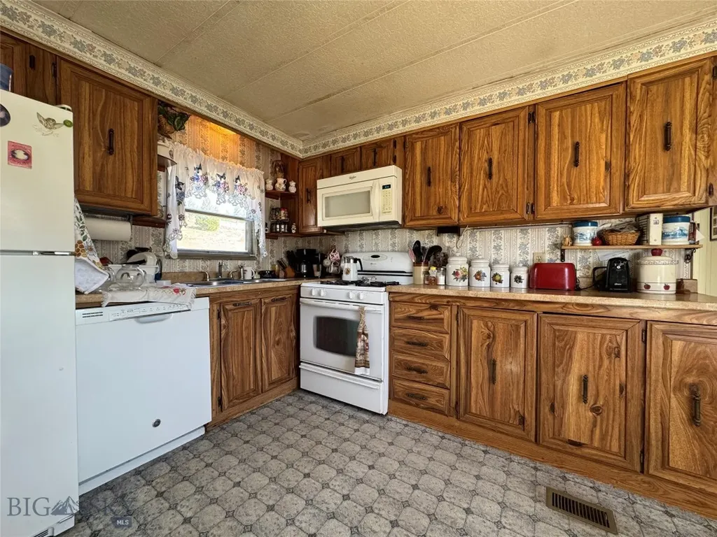 2 Elkhorn Way Jefferson City MT 59638