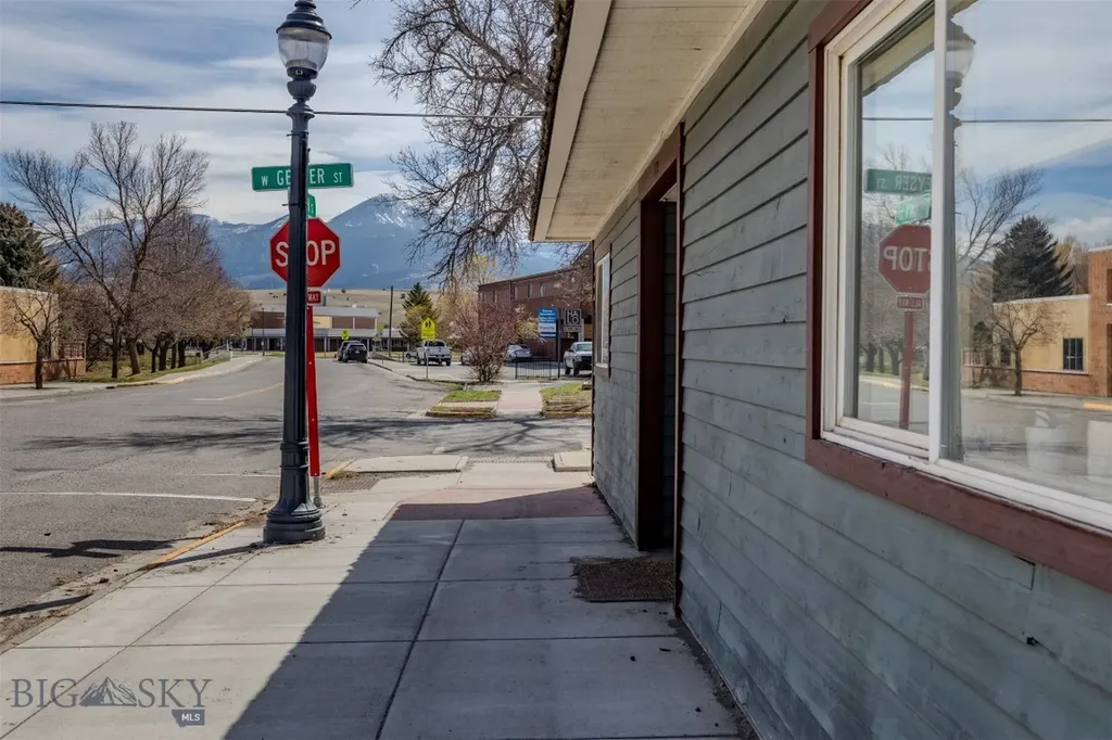 332 S Main Street Livingston MT 59047