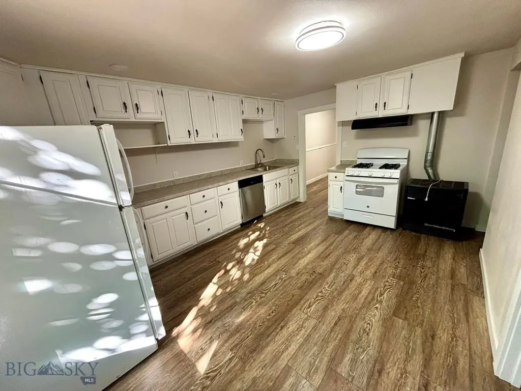14 & 141/2 S Rodney Street Helena MT 59601