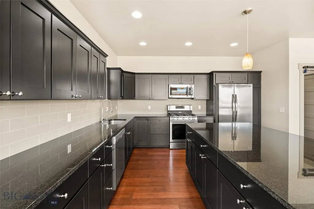 876 Rosa Way Bozeman MT 59718