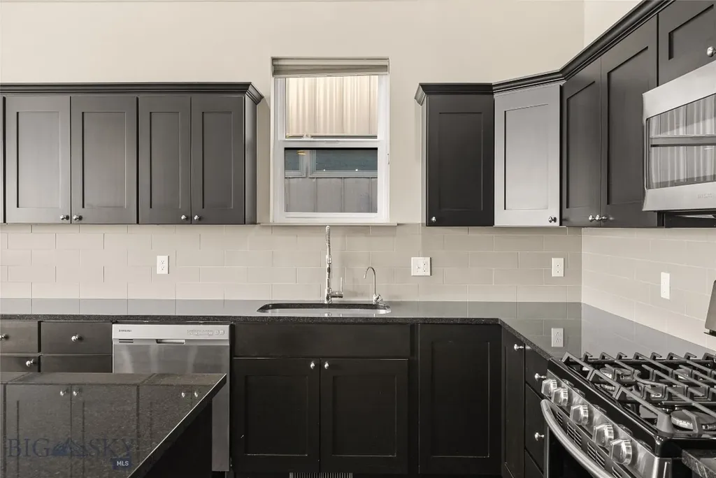 876 Rosa Way Bozeman MT 59718