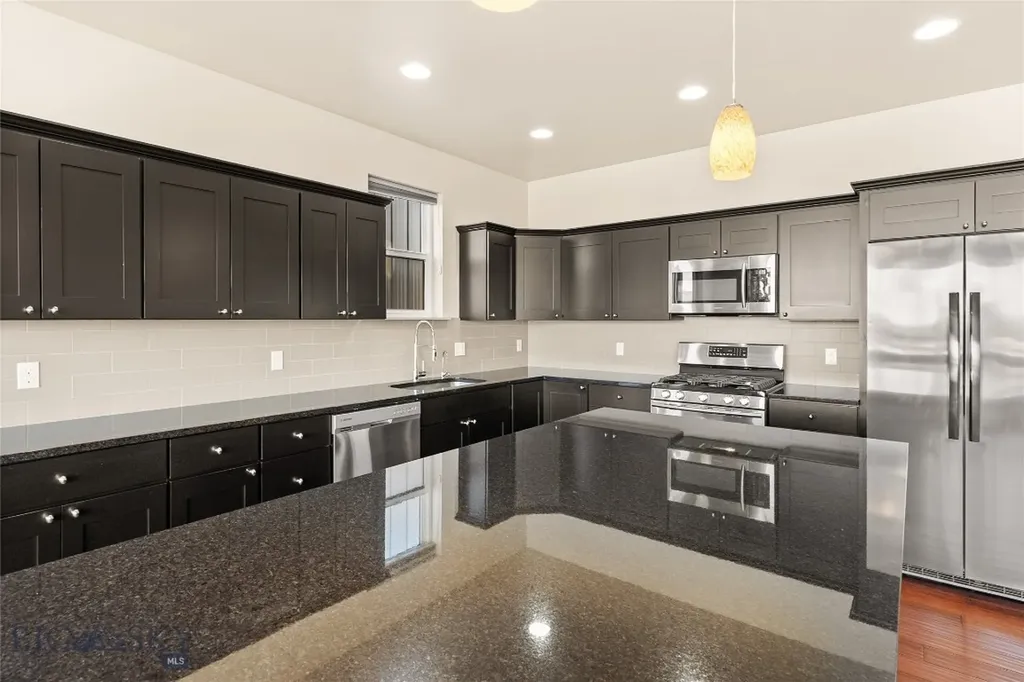 876 Rosa Way Bozeman MT 59718