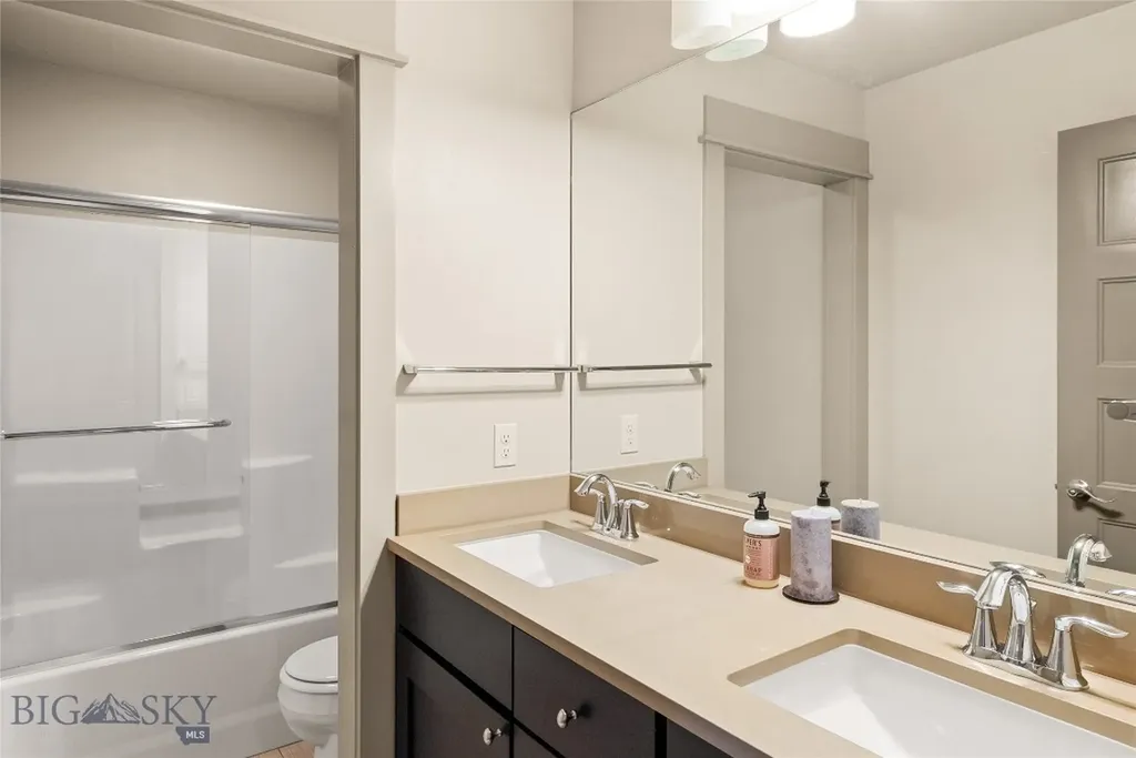 876 Rosa Way Bozeman MT 59718