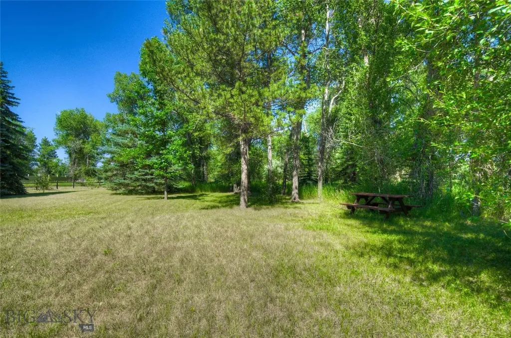 16 9th Street Island Drive Livingston MT 59047