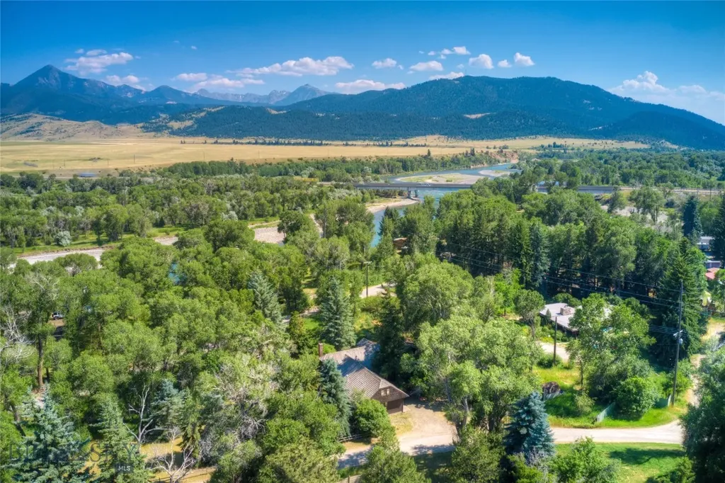 16 9th Street Island Drive Livingston MT 59047