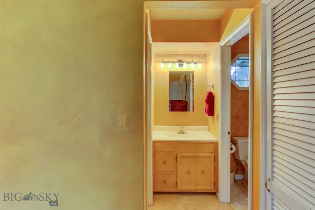 16 9th Street Island Drive Livingston MT 59047