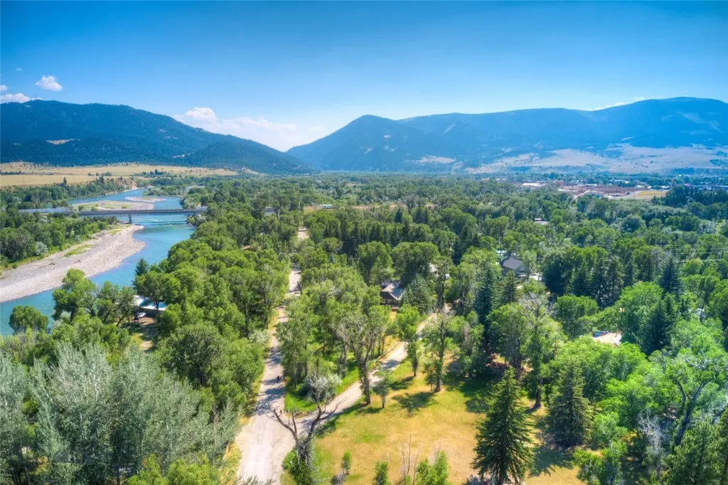 16 9th Street Island Drive Livingston MT 59047