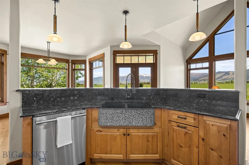 306 Glenbrook Lane Belgrade MT 59714