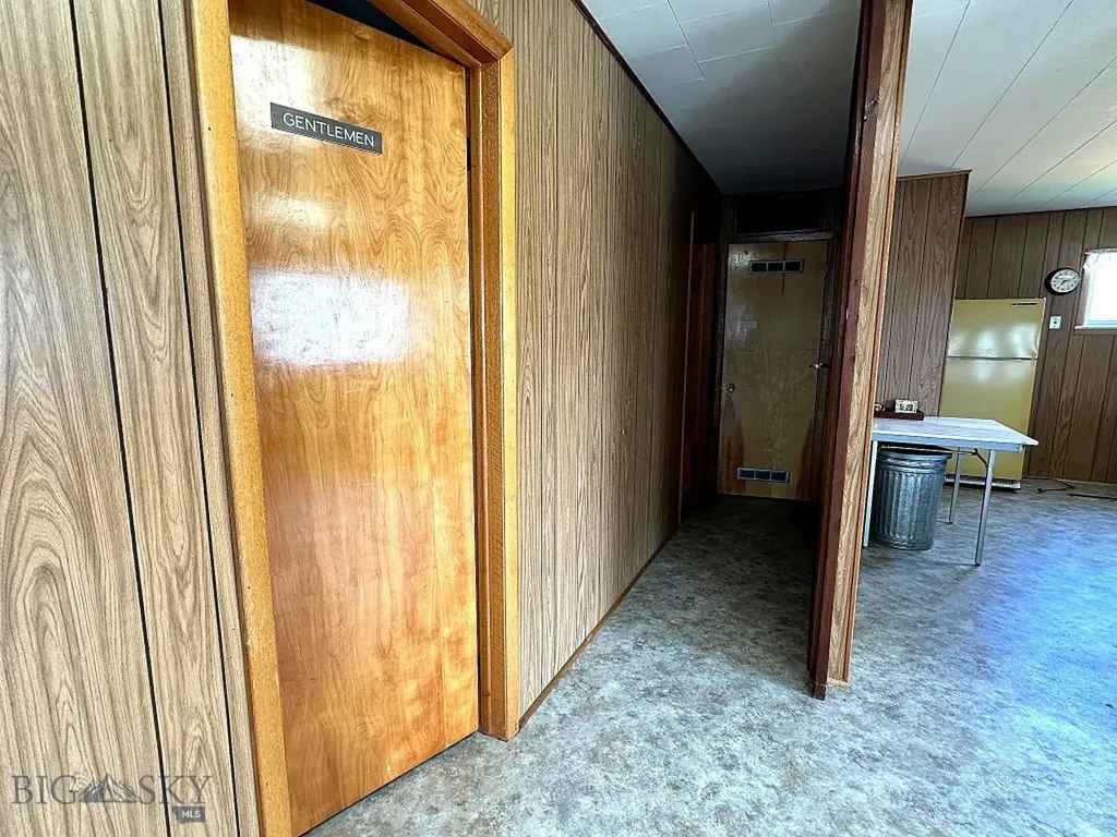 404 N Main Street Twin Bridges MT 59754