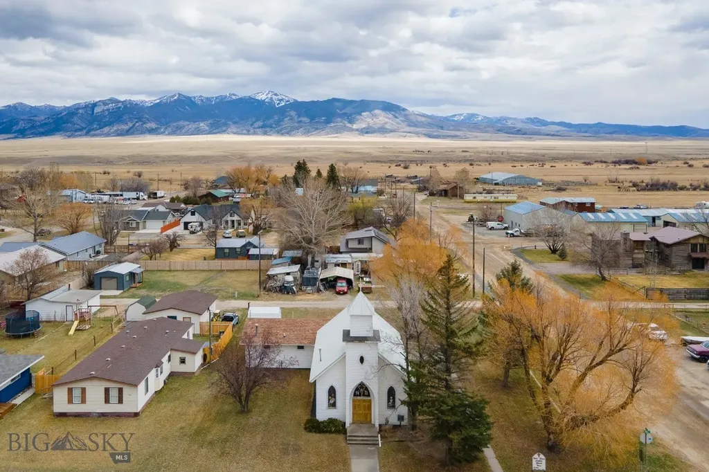 404 N Main Street Twin Bridges MT 59754