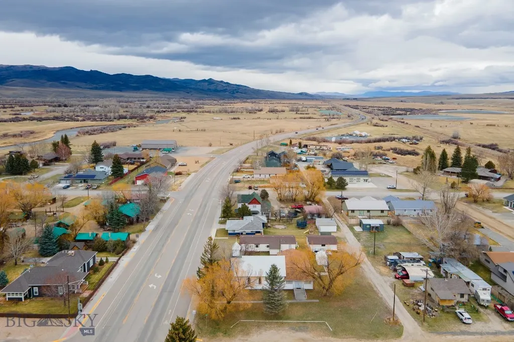 404 N Main Street Twin Bridges MT 59754