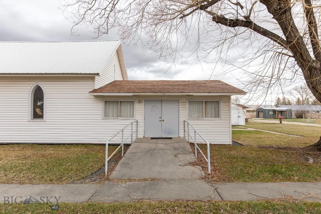 404 N Main Street Twin Bridges MT 59754