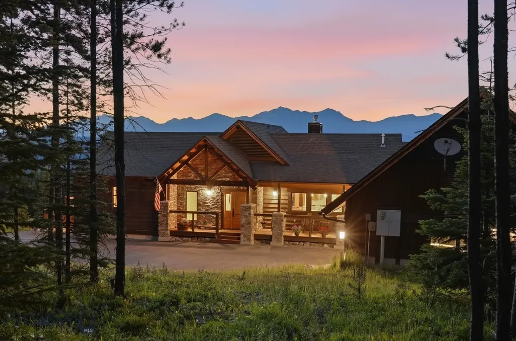 165 Trophy Bull Gallatin Gateway MT 59730