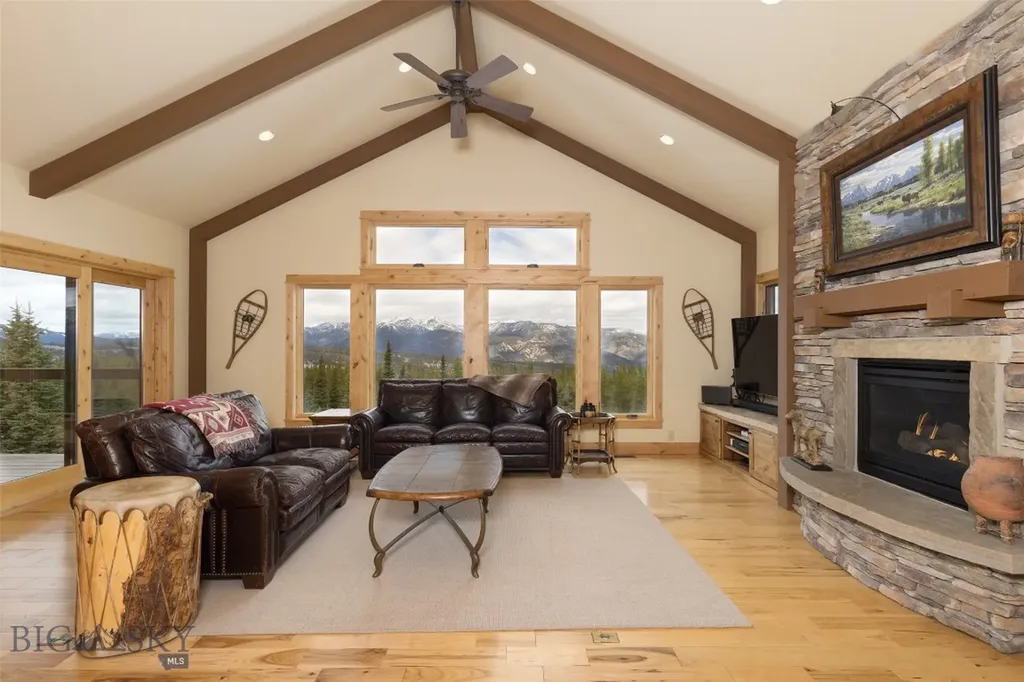 165 Trophy Bull Gallatin Gateway MT 59730
