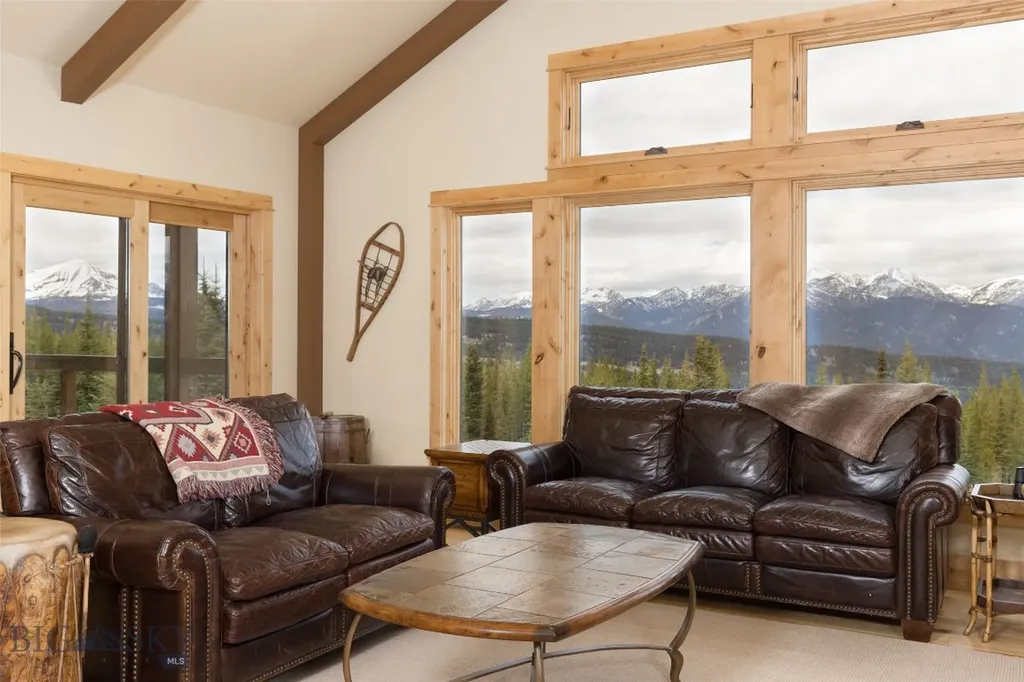 165 Trophy Bull Gallatin Gateway MT 59730